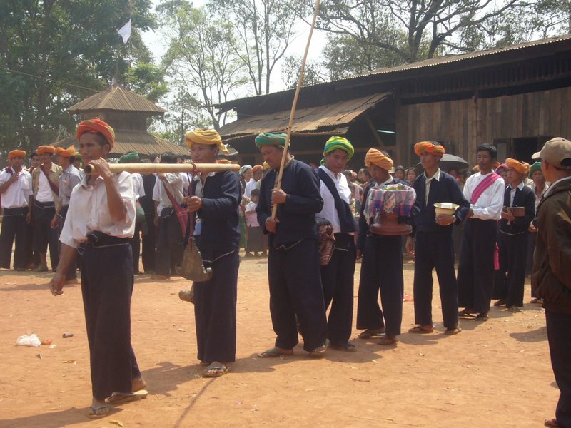 Travel - Myanmar - Kalaw Shan - Novice Procession into the Monastery